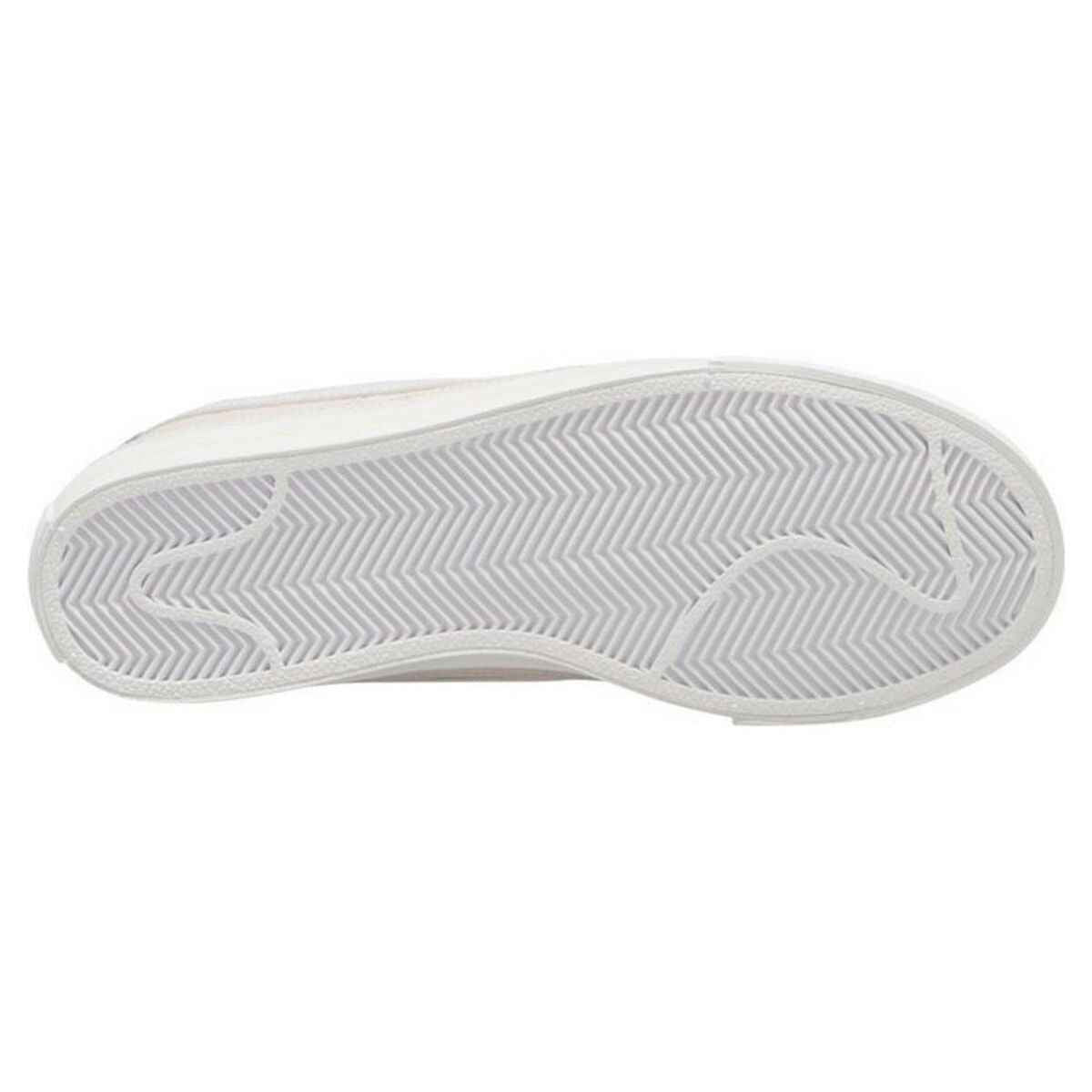 Nike Court Legacy W trainers outsole with white herringbone tread for women